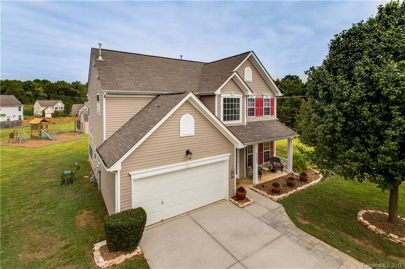 6602 Goldenwillow Dr, Charlotte, NC 28215