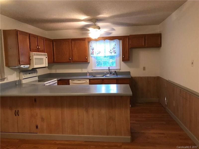 531 Fallwood Dr, Concord, NC 28025