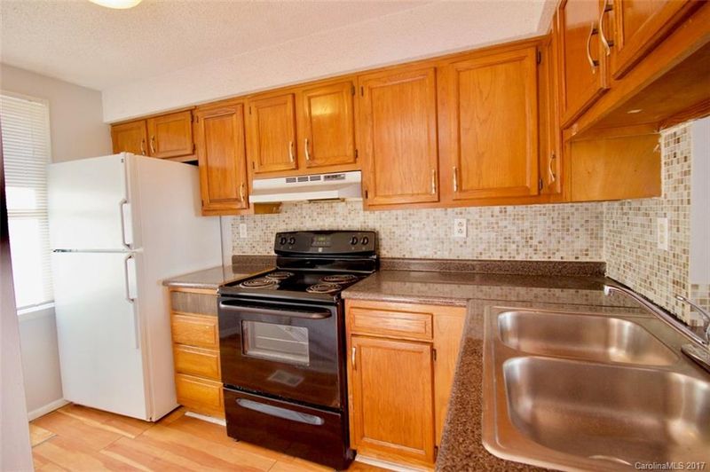 7332 Pebblestone Dr #E, Charlotte, NC 28212