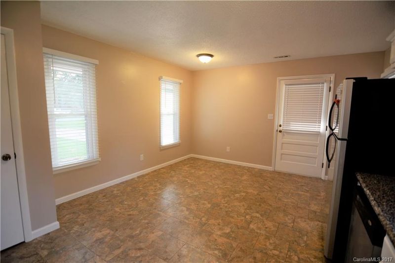 143 Mapleleaf Rd, Statesville, NC 28625