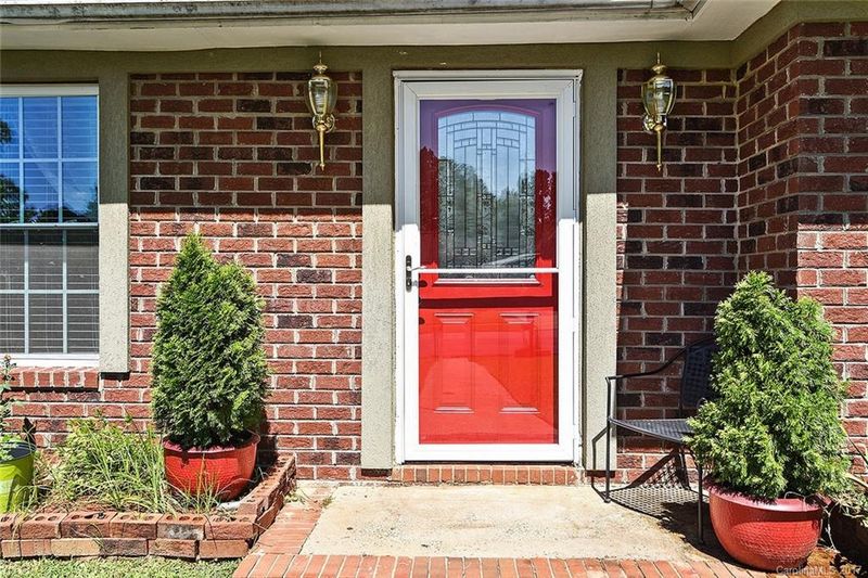7101 Riding Trail Rd #1, Charlotte, NC 28212