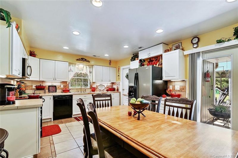 7101 Riding Trail Rd #1, Charlotte, NC 28212