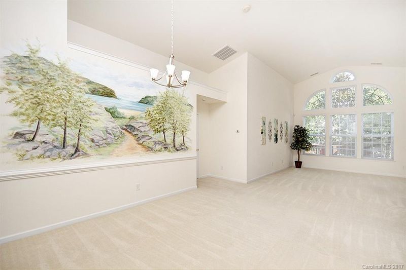 385 Garnet Ct, Fort Mill, SC 29708