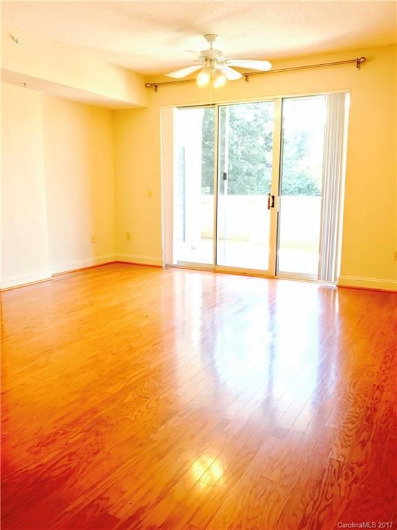 300 W 5th St #313, Charlotte, NC 28202
