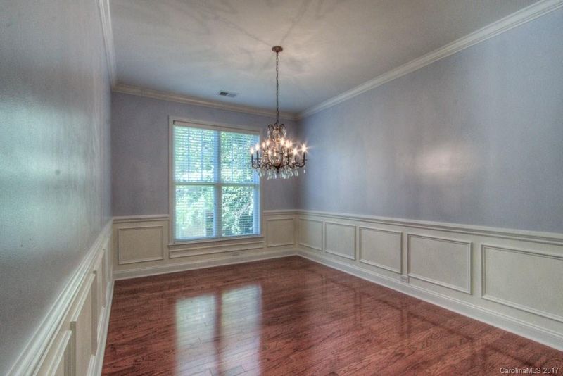 9439 Brighthaven Ln, Charlotte, NC 28214