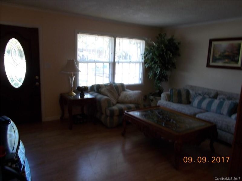 313 Vinecrest Dr, Matthews, NC 28105