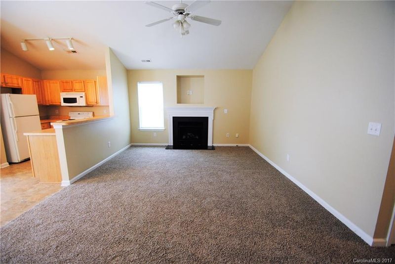 9341 Dewey Dr, Charlotte, NC 28214