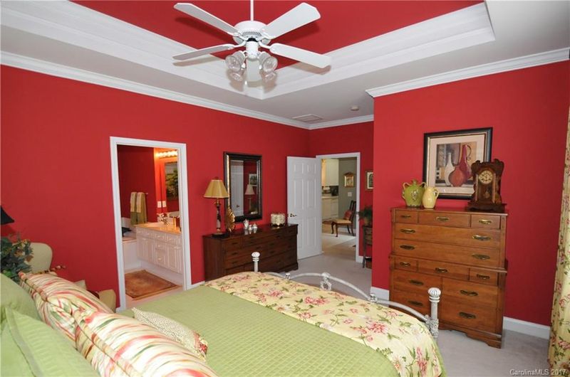 3737 Oak View Ct, Matthews, NC 28105
