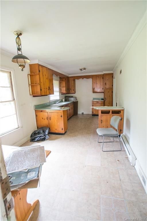 4216 Hondures Dr, Charlotte, NC 28206