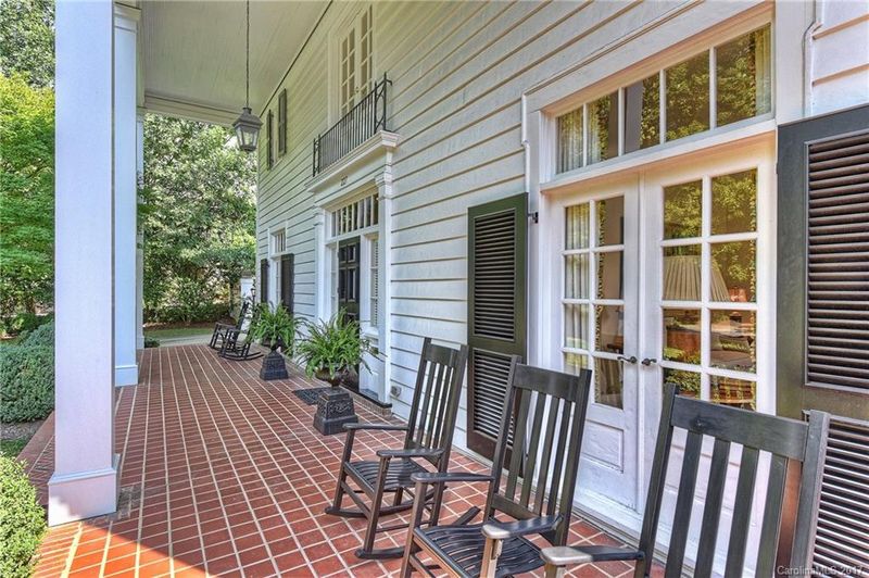 227 Cherokee Rd, Charlotte, NC 28207