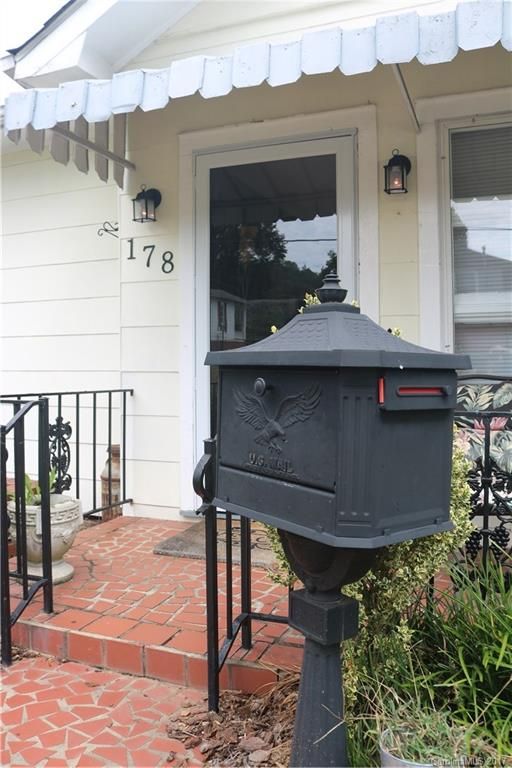 178 Center St, Cramerton, NC 28032