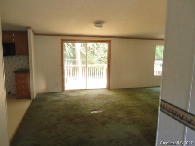 2326 West Amber Dr, Lincolnton, NC 28092