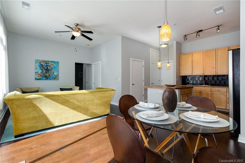 525 E 6th St #114, Charlotte, NC 28202
