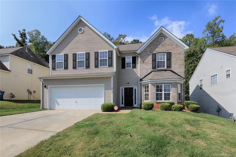 5422 Freestone Dr, Charlotte, NC 28216