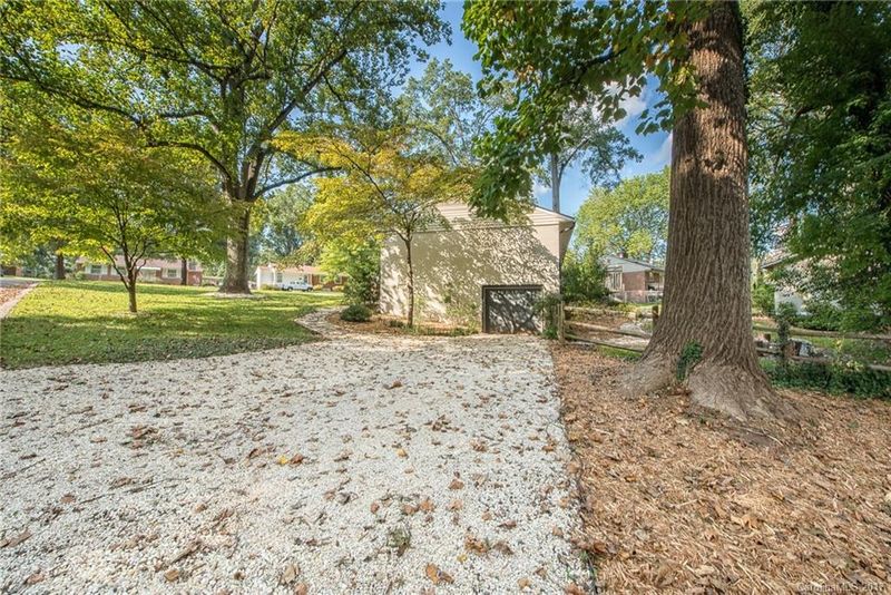 4321 Murrayhill Rd, Charlotte, NC 28209