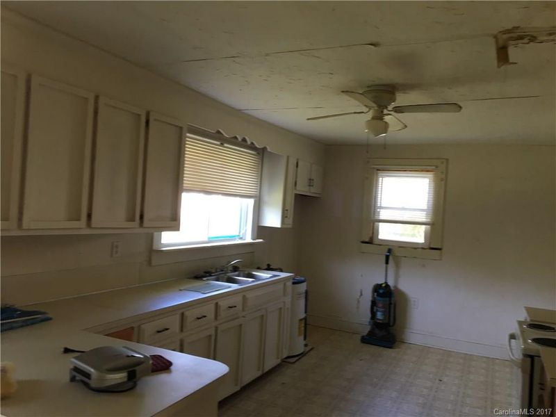 318 Plum St W, Stanley, NC 28164