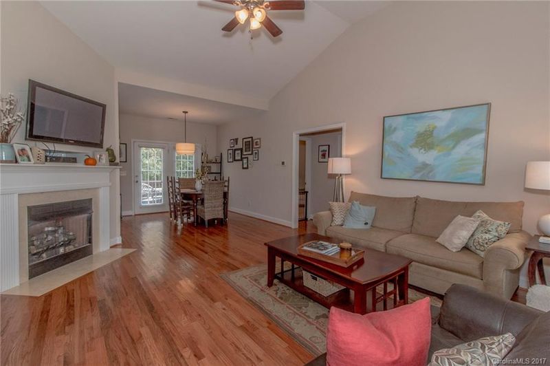 7405 Gaberdine Ct, Cramerton, NC 28032
