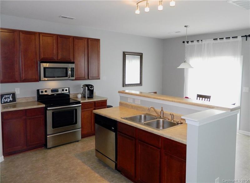9231 Yellow Oak Rd, Charlotte, NC 28227