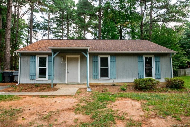 6123 Woodthrush Dr, Charlotte, NC 28227