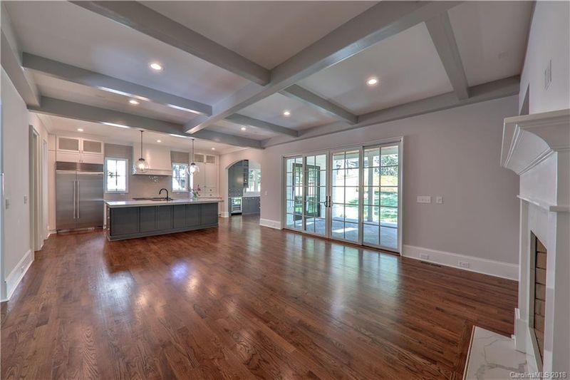 724 Ellsworth Rd, Charlotte, NC 28211