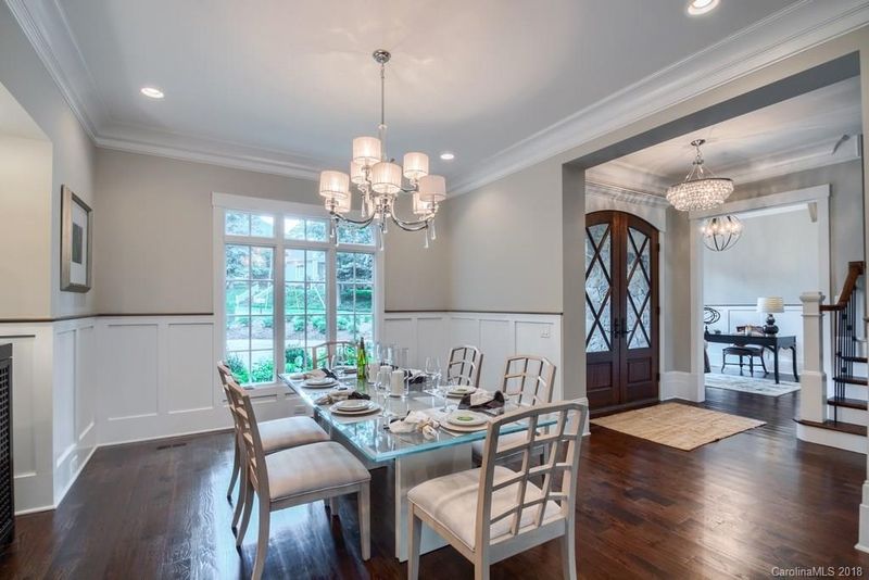 1915 Vernon Dr, Charlotte, NC 28211