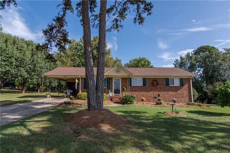 2133 Hopedale St, Kannapolis, NC 28083