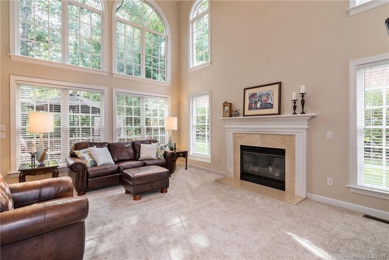11649 Stonebriar Dr, Charlotte, NC 28277