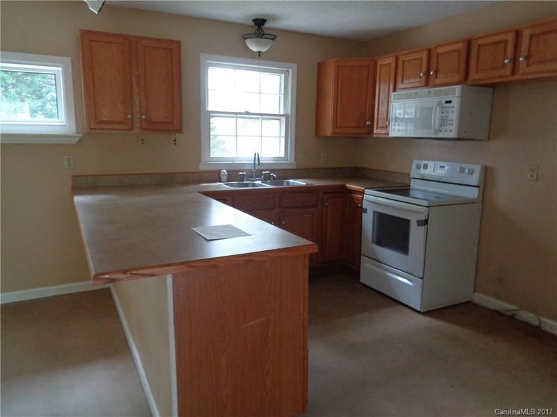 413 Stanton Dr, Waxhaw, NC 28173