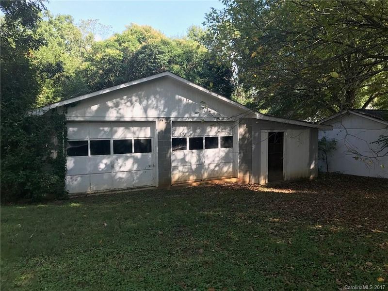 203 W 19th St, Kannapolis, NC 28081
