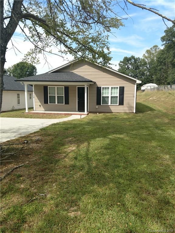 1112 Walnut St S, Kannapolis, NC 28081