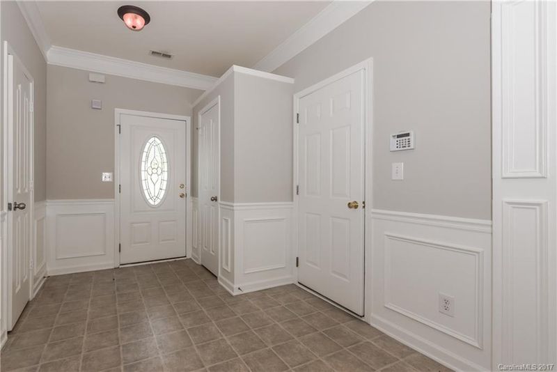 7934 Mossycup Dr, Charlotte, NC 28215