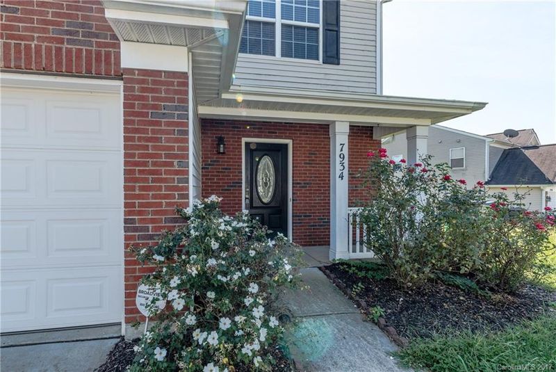 7934 Mossycup Dr, Charlotte, NC 28215