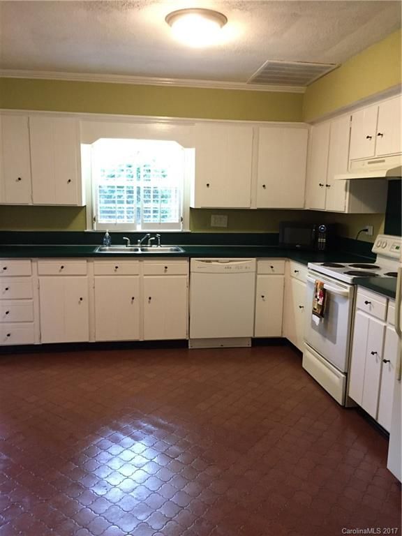 7209 Swans Run Rd, Charlotte, NC 28226