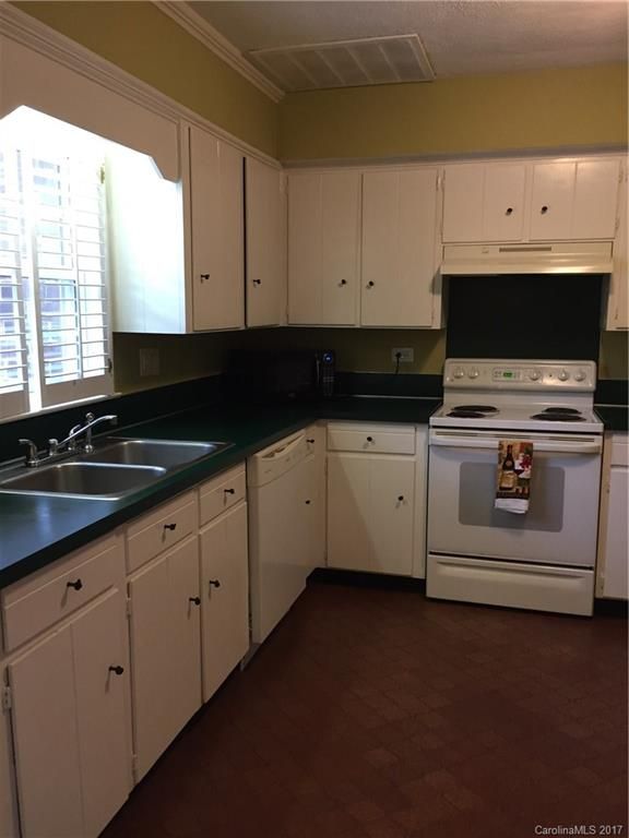 7209 Swans Run Rd, Charlotte, NC 28226