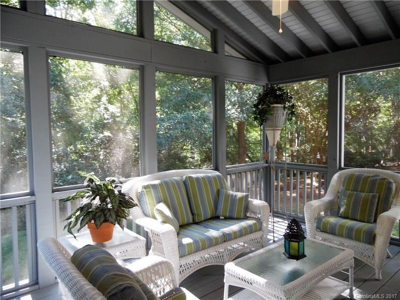 308 River Banks Rd, Matthews, NC 28105