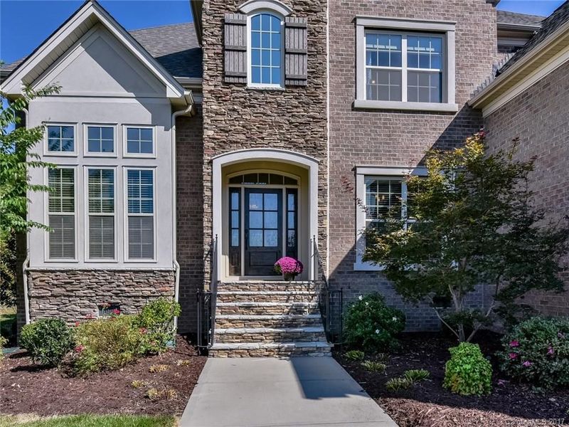 511 Five Leaf Ln, Waxhaw, NC 28173