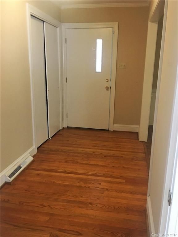 620 Glendale Dr, Statesville, NC 28677