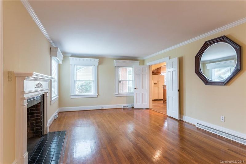 419 Pine St, Lincolnton, NC 28092