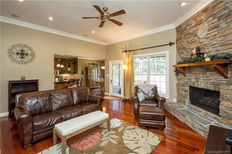 7815 Chapel Creek Dr, Denver, NC 28037