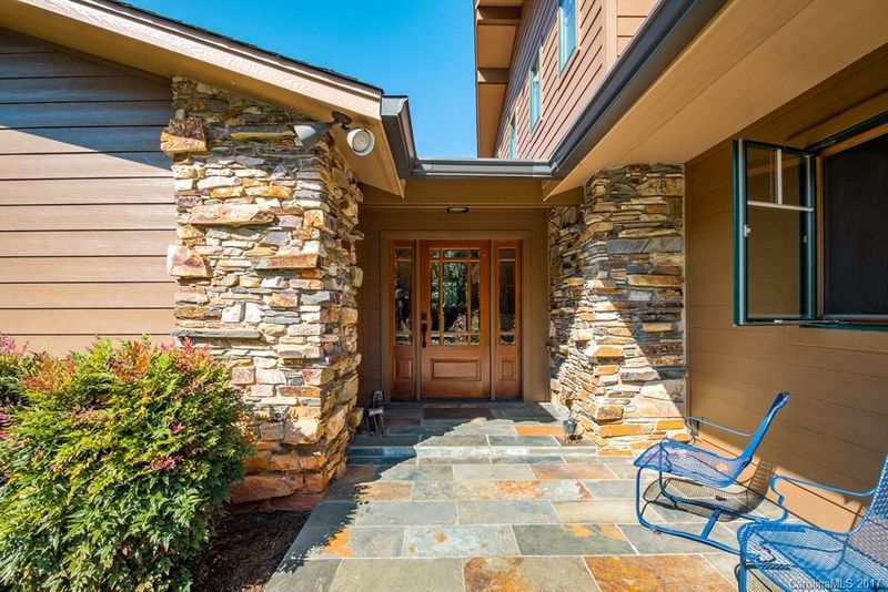 6530 Mountain Grove Rd, Hickory, NC 28602