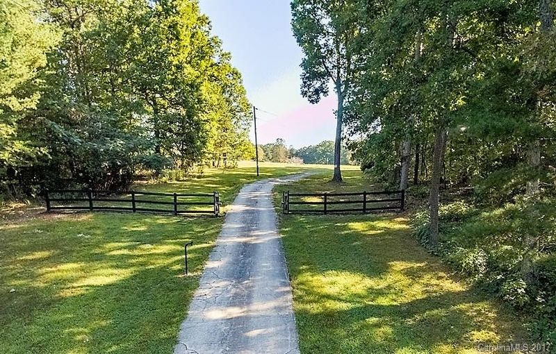 6530 Mountain Grove Rd, Hickory, NC 28602