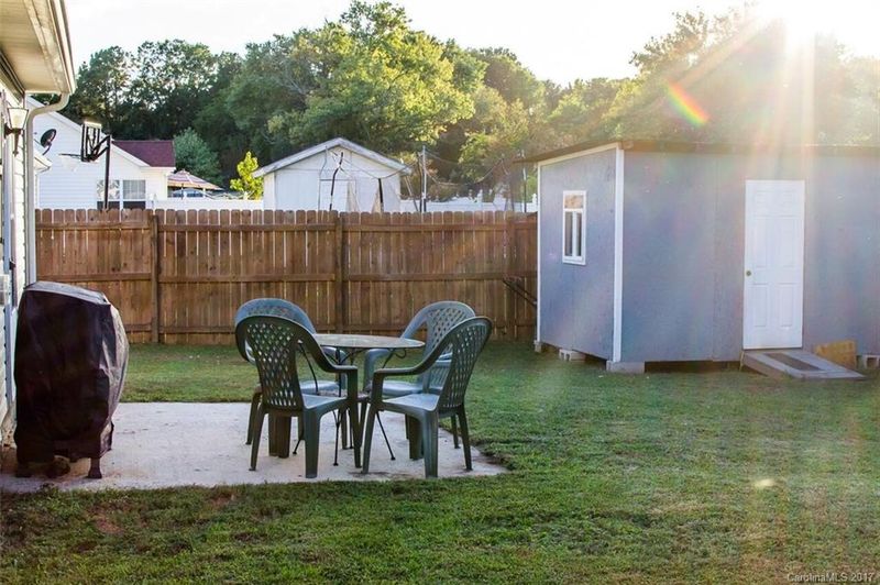 1633 Mackenzie Ln, Monroe, NC 28110