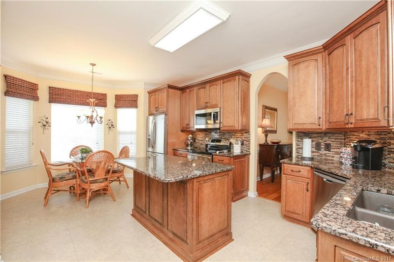 9826 Willow Leaf Ln, Cornelius, NC 28031