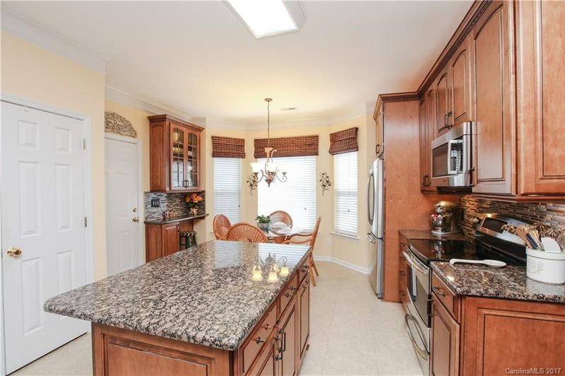 9826 Willow Leaf Ln, Cornelius, NC 28031