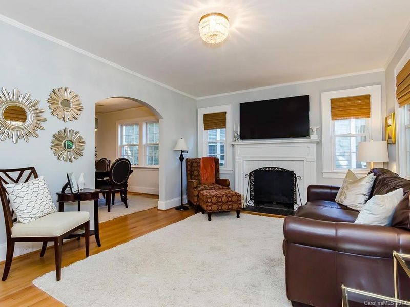 2424 Chesterfield Ave, Charlotte, NC 28205