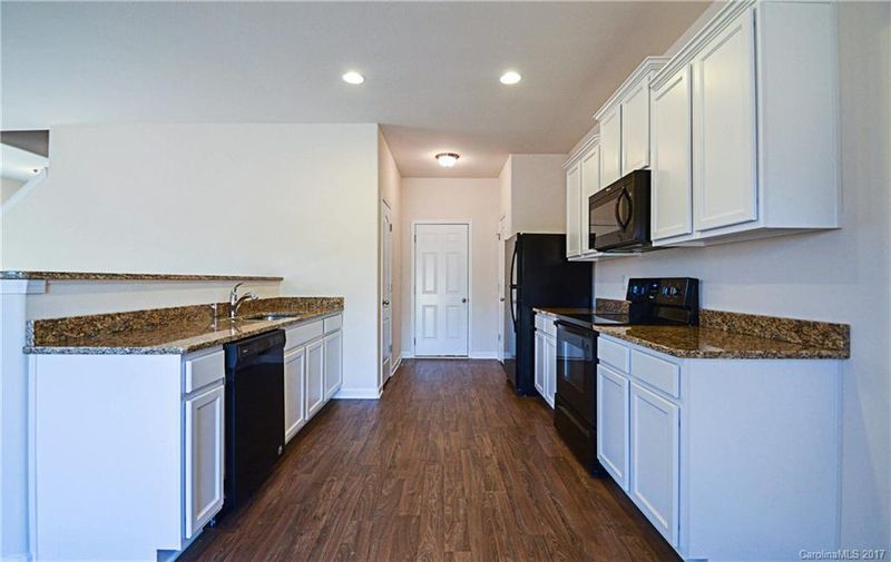 2112 Boulder Ct, Ranlo, NC 28054