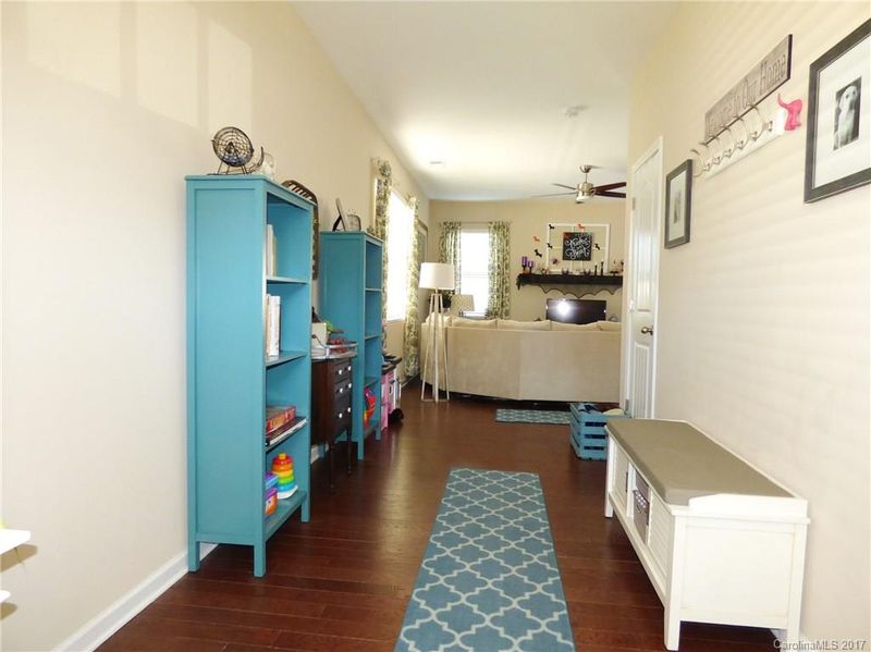 442 Knothole Ln, Charlotte, NC 28214