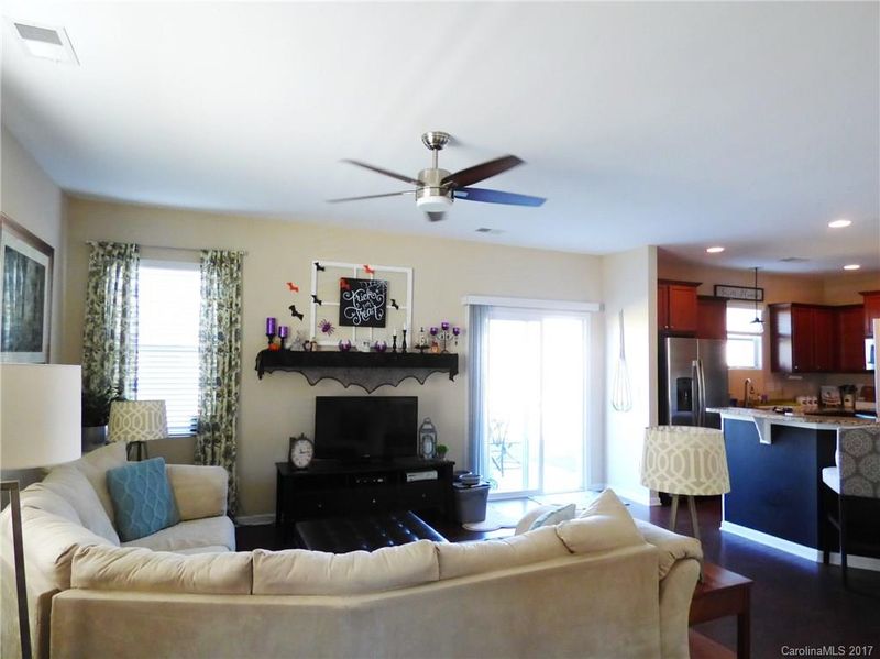 442 Knothole Ln, Charlotte, NC 28214