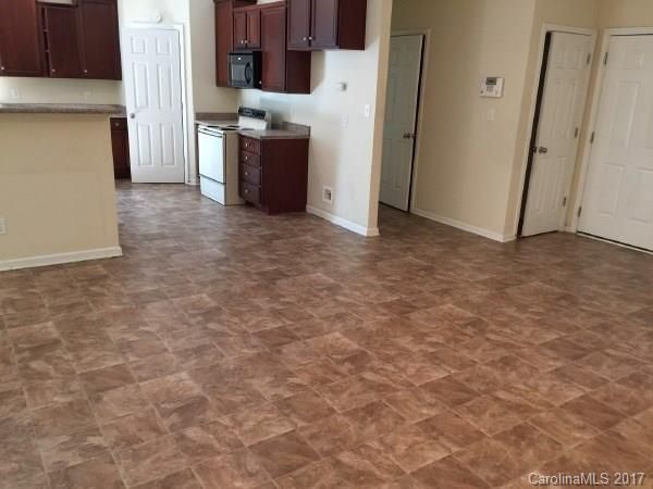 8212 Pine Oak Rd, Waxhaw, NC 28173