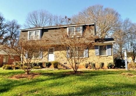 5822 Idlebrook Dr, Charlotte, NC 28212